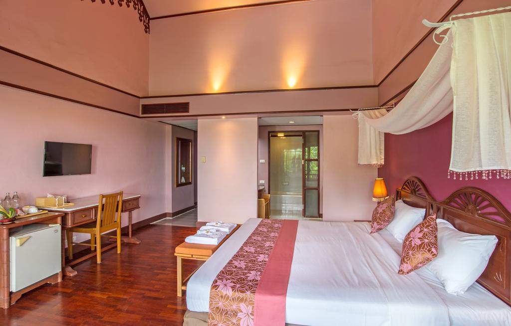 Maritime Park And Spa Resort Krabi town Exteriör bild