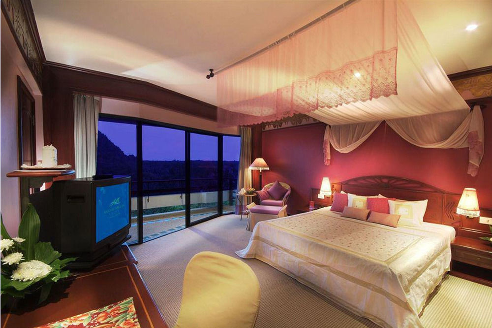 Maritime Park And Spa Resort Krabi town Exteriör bild